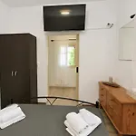 La Casa Di Maryolo Zannel Seaside Serenity Kardhianí