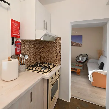 Ferienhaus La Casa Di Maryolo Zannel Seaside Serenity Kardhianí