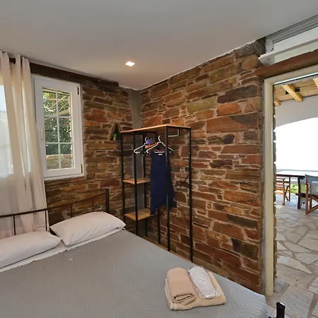 Ferienhaus La Casa Di Maryolo Zannel Seaside Serenity Kardhianí