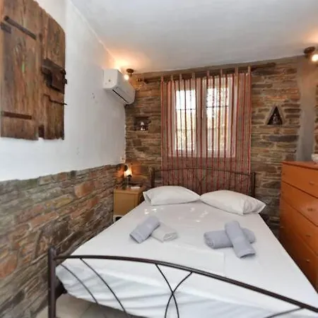 La Casa Di Maryolo Zannel Seaside Serenity Vakantiehuis